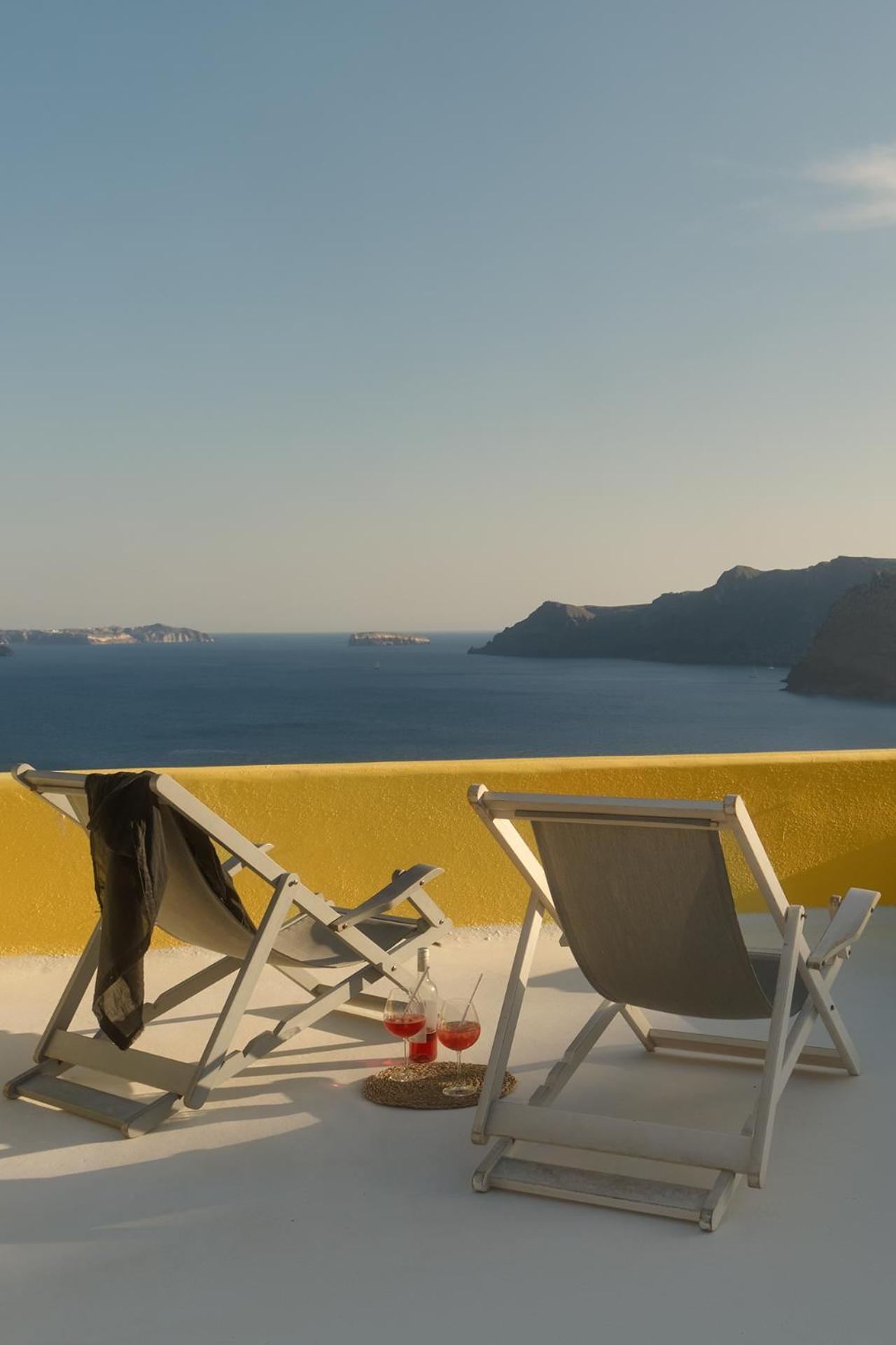 Ilivatos - Elegant Villa On The Caldera'S Edge Oía Exterior foto