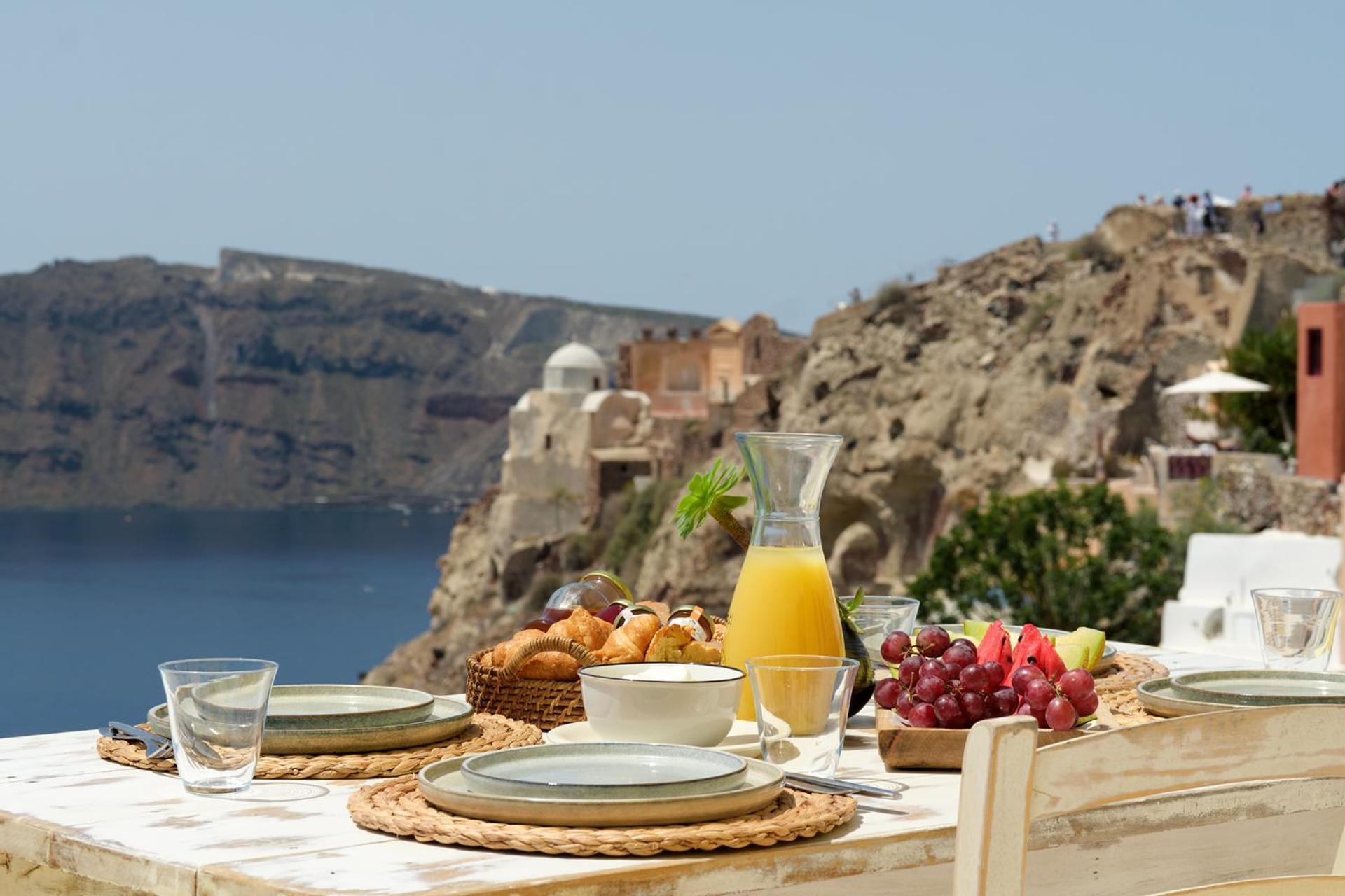Ilivatos - Elegant Villa On The Caldera'S Edge Oía Exterior foto